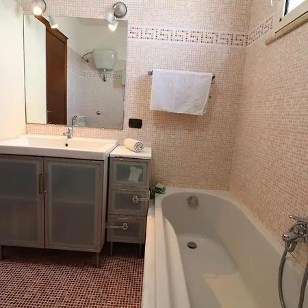 Elegant For 67 Guests In The Heart Of Ferienhaus