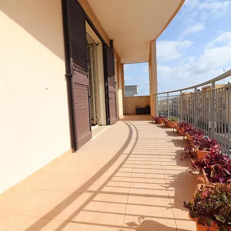 Casa Wanda In With Large Terrace