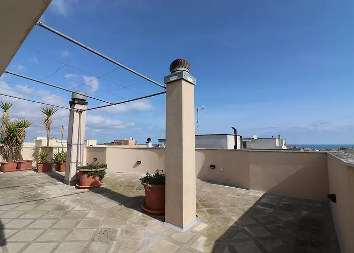 Elegant For 67 Guests In The Heart Of Tatil Evi Otranto