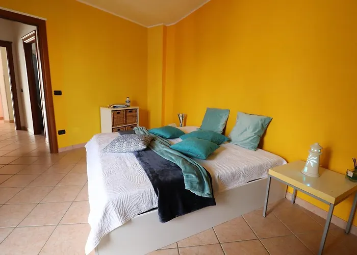 Tatil Evi Elegant For 67 Guests In The Heart Of Otranto